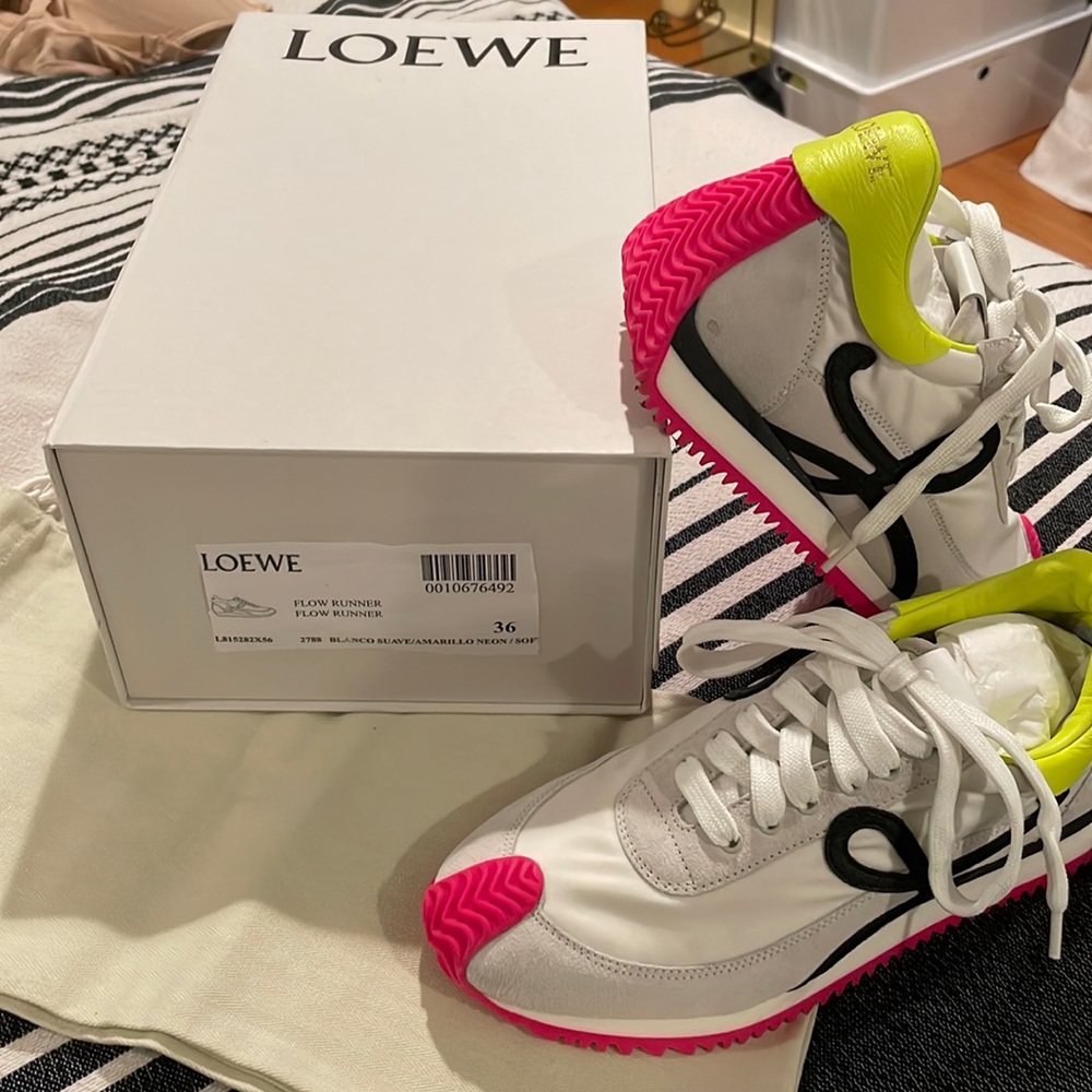 LOEWE Flow Runner Lightweight retro sneaker/never worn/dust bag/original box